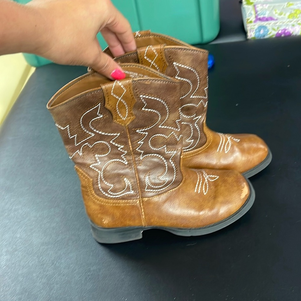 Youth cowboy boots